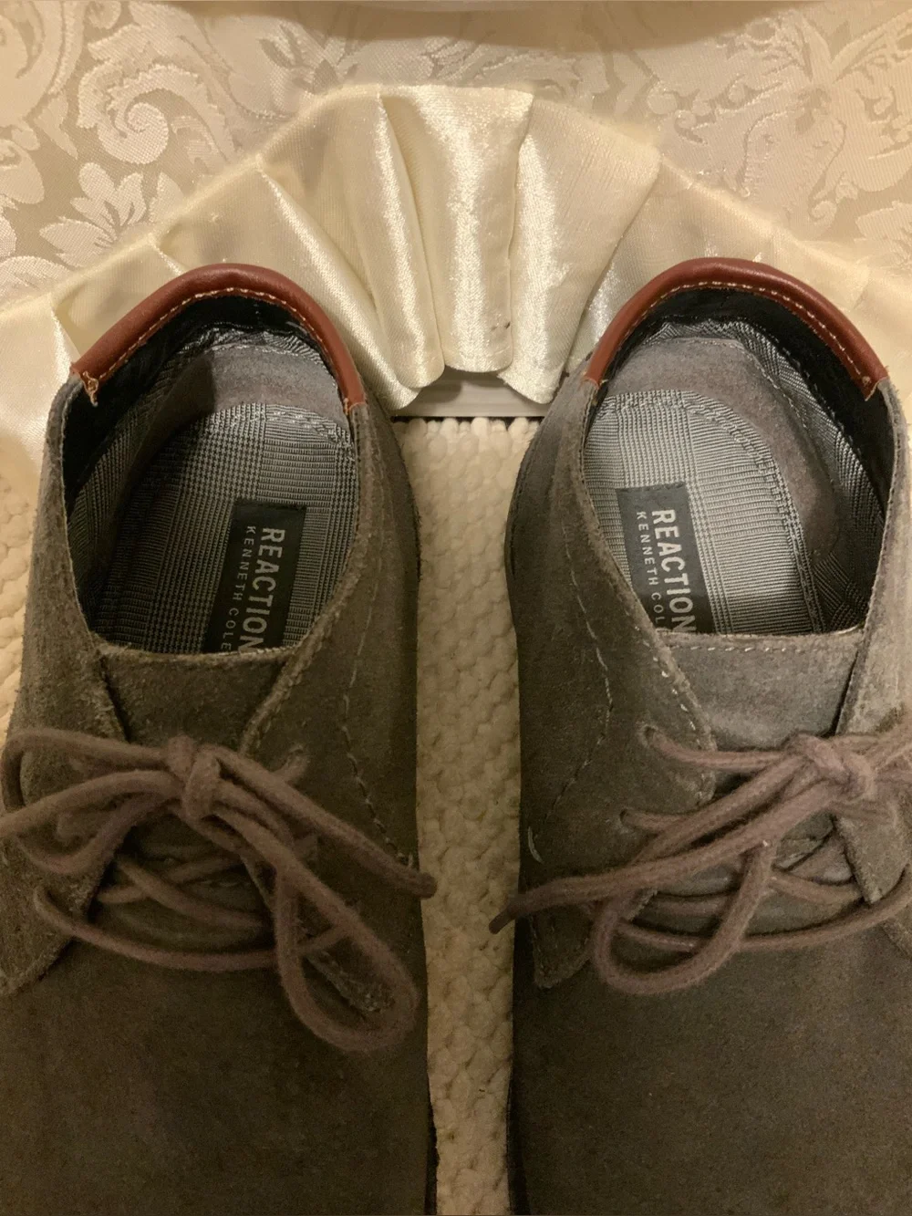 KENNETH COLE